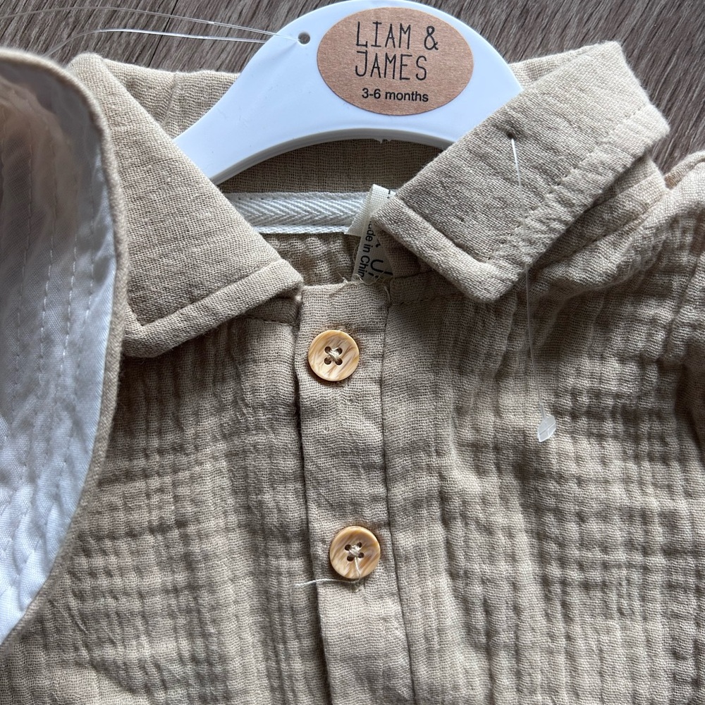NWT Liam & James Baby Romper Hat Set Beige Gauze Summer 3-6M - Picture 4 of 4